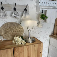 Classical desk lamp Green/White Color Glass Bankers Desk Lamp with Zipper Switch Living room Bedroom Bedside Sofa Table lamp